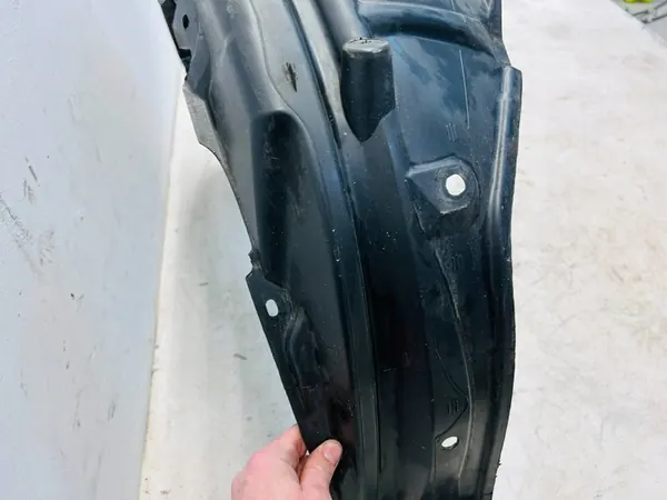 Toyota Yaris III Etu Vasemman Lokasuojan OEM OYT25905 image 8