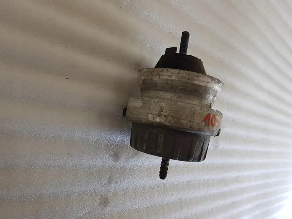 AUDI A6 C6 Motorsteun 4F0199382B image 3