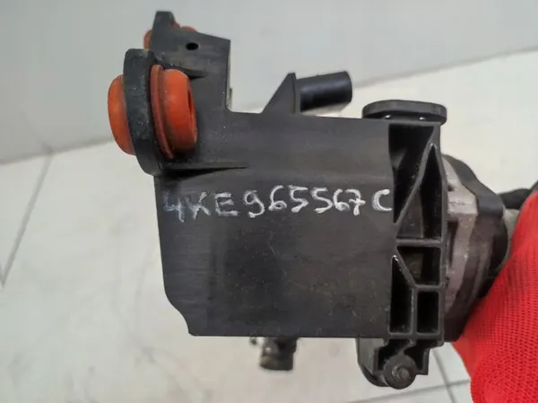 Extra vattenpump Audi Q8 E-Tron image 7