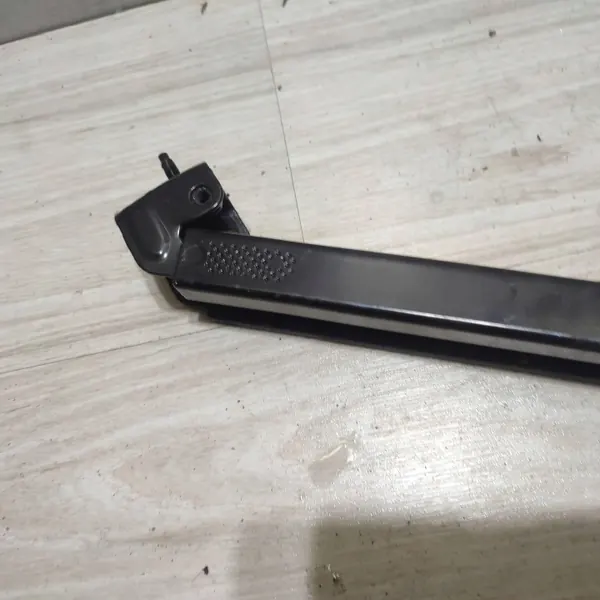 Nedre skjutdörrsskena vänster bak OEM 27400 image 4