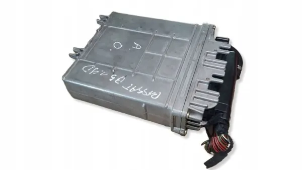 Calculateur OEM 0281001656 pour VW Passat B5 1.9 TDI image 3