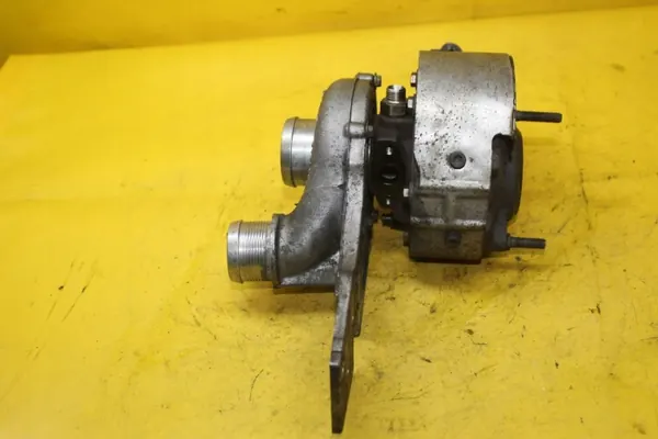 Turbo OEM 057145702T Derecho para Audi A8 D3 4.0 TDI image 4