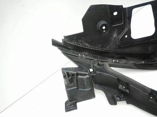 Renault Captur II 2022 Cache Serrure Capot OEM 620365678R image 5