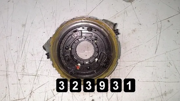 Audi A4 liukurengas OEM AM-323931 - Käytetty osa image 2