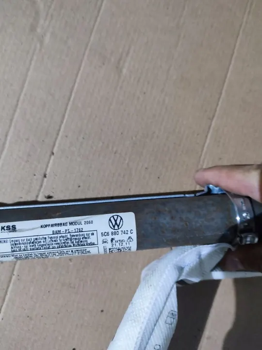 OEM 5C6880742C Höger Airbaggardin för VW Jetta VI image 6
