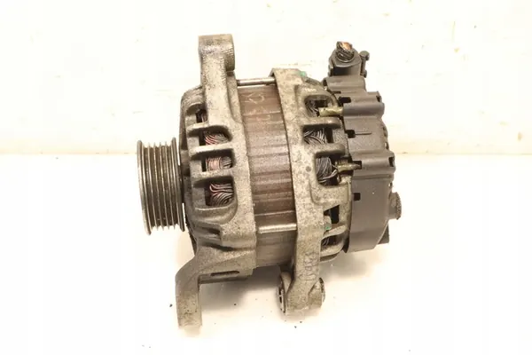 Hyundai i10 Vaihtovirtageneraattori 1.0 Bensiini 2014 Hatchback 37300-04700 image 5