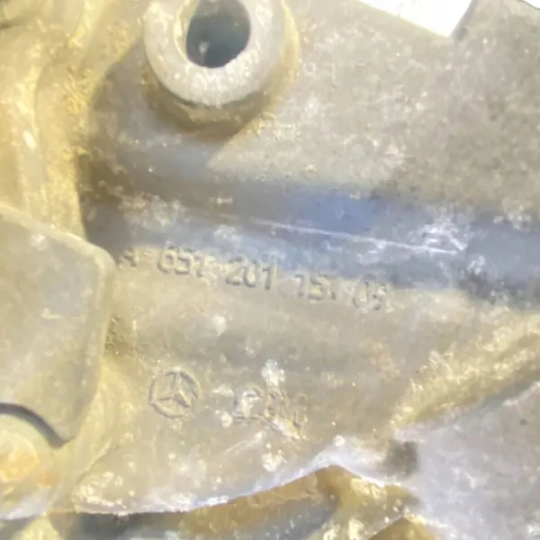 Mercedes-Benz Sprinter Motorteil OEM A6512011504 image 7