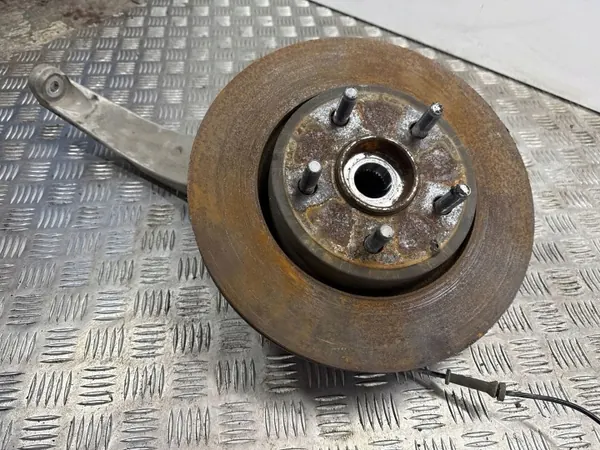 Etupyörän laakeri oikea OEM 04877658AD image 2