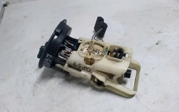 BMW 228214 Polttoainepumppu 3-sarja E46 2.0L Diesel image 3