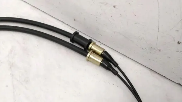 Câble de frein à main OEM 9033547 pour Opel Omega A image 3