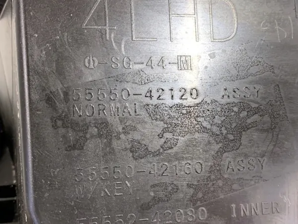 OEM 55550-42120 Matkustajan hansikaslokero Toyota RAV4 IV SUV image 7