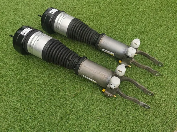 Amortecedor pneumático dianteiro Mercedes-Benz OE A1673206004 image 1