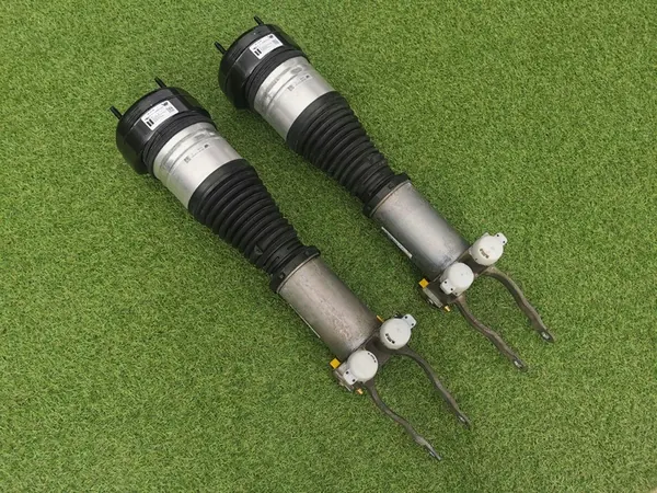 Amortecedor pneumático dianteiro Mercedes-Benz OE A1673206004 image 2