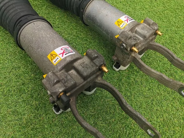 Amortecedor pneumático dianteiro Mercedes-Benz OE A1673206004 image 5