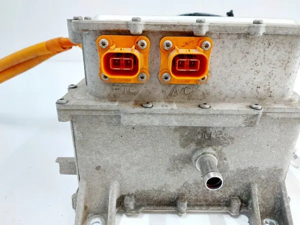 SMART #1 Omvormer OEM 6608045720 - Gebruikt image 4