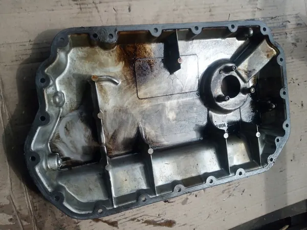 Oljetunna Audi Skoda VW 078103604AA image 6