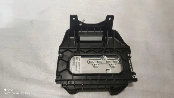 Audi S5 2014 Äänenvahvistin OEM 4F0907101A image 4