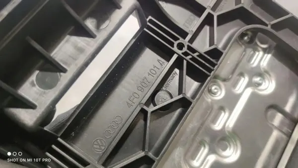 Audi S5 2014 Äänenvahvistin OEM 4F0907101A image 5