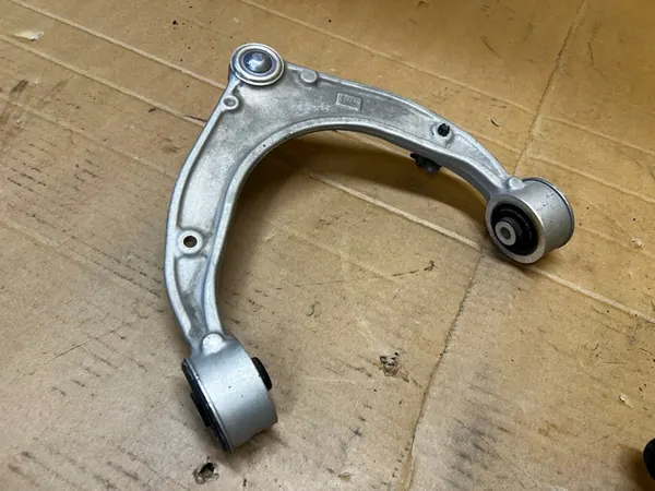 Braccio di Controllo Superiore Anteriore Sinistro Porsche Panamera 970 I Lift image 3