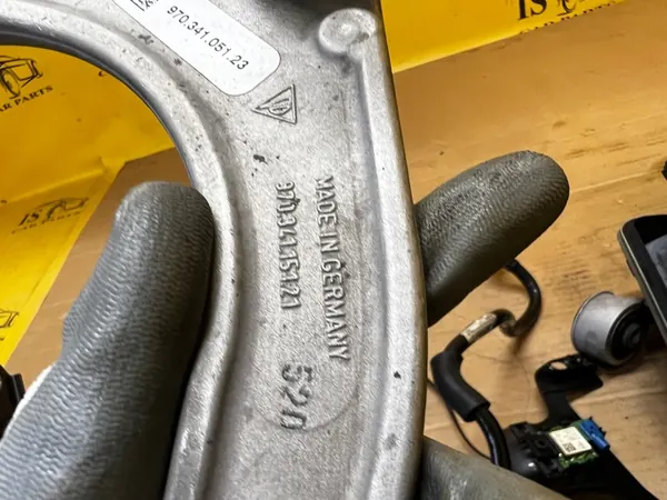 Braccio di Controllo Superiore Anteriore Sinistro Porsche Panamera 970 I Lift image 5