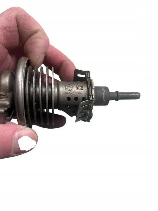 Injecteur AdBlue Jeep OEM 04627710AC - Occasion image 4