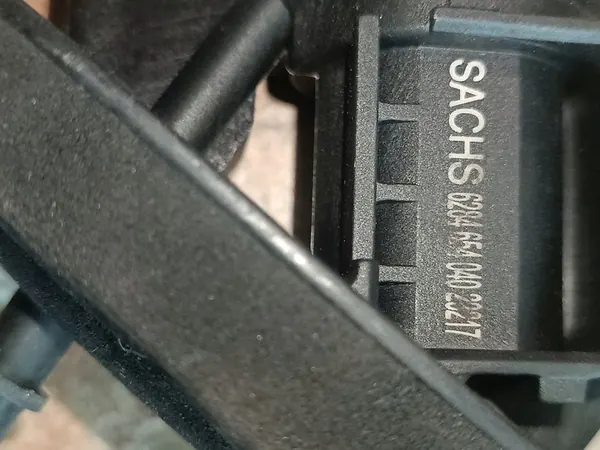 Bomba de embreagem Sachs 6284 654 040 image 3