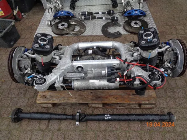 Mola pneumática dianteira esquerda BMW X7 G07 2021 OEM 77686903504 image 4