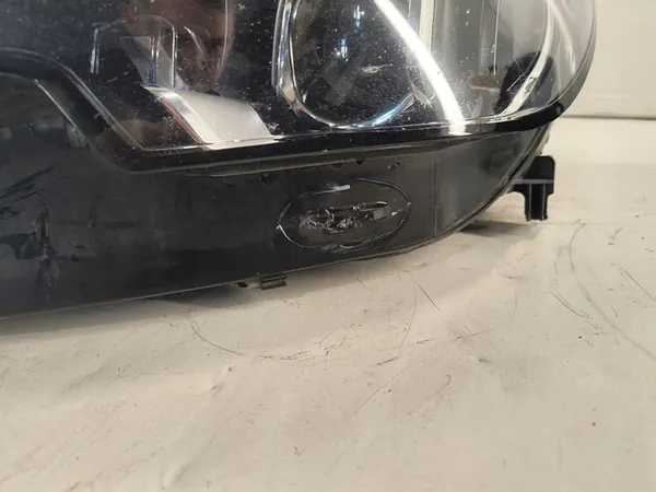 Faros delanteros izquierdo Full LED Peugeot 308 T9 9677832480 image 3