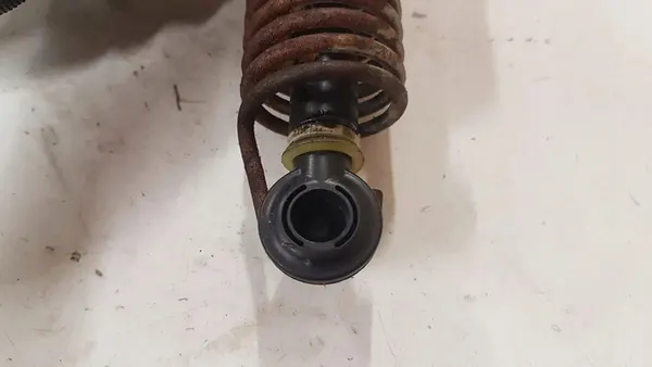 BMW 5 F10 F11 2011 Bakre högra bagagelucka stötdämpare OEM 7204367 image 6