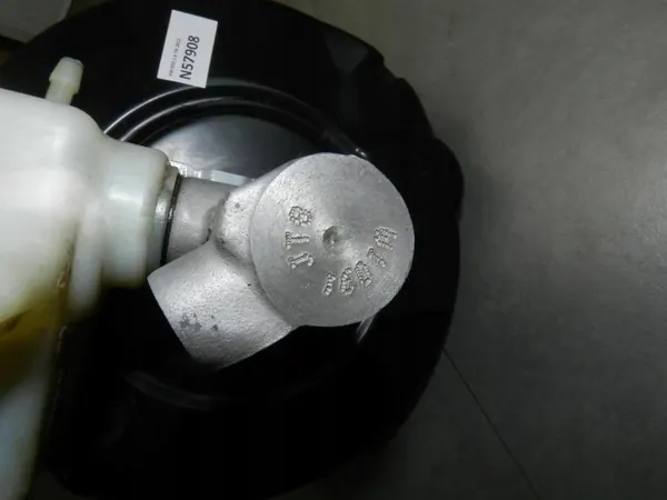 Volkswagen Eos Bromsassistanspump OEM CAX24795 image 4