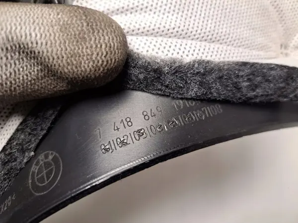 BMW X7 G07 Tavaratilan vuori OEM 7418849 Vasen puoli image 7