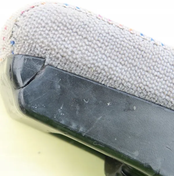 Accoudoir gauche velours OEM 70188108116 VW T4 Multivan image 3
