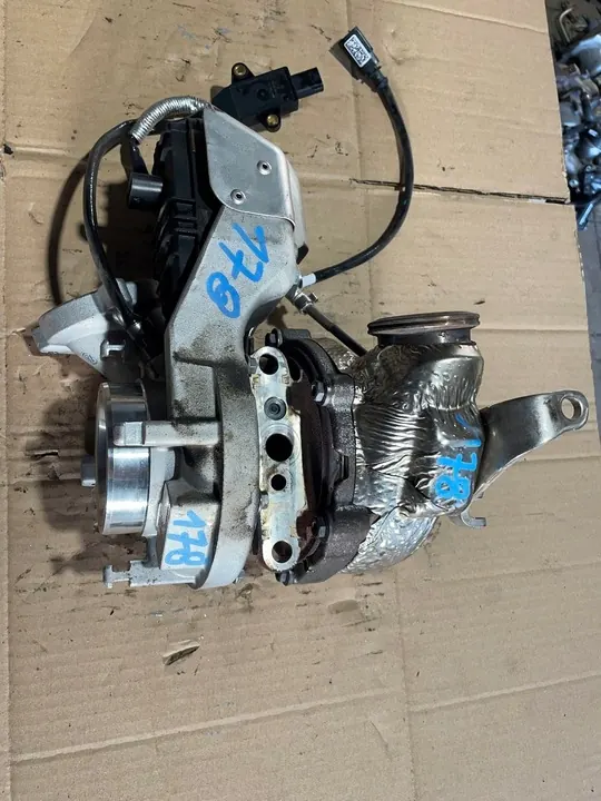 AUDI SQ7 SQ8 4.0 TDI Turbo Höger 057145654AC image 3