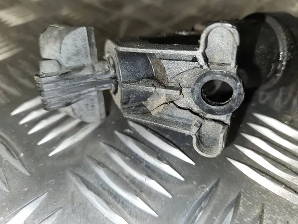 Boquilla de lavado de faro derecho Mercedes-Benz C W203 2003 image 8