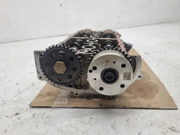 VW Nockenfolger-Abdeckung OEM 03C103475BC - Gebraucht image 8