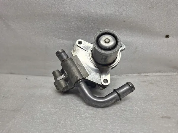 Válvula EGR Renault Diésel Usada OEM 8200614985 image 5