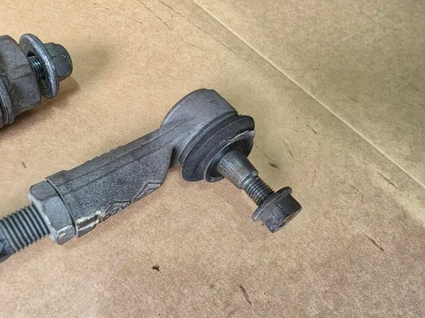 Renault Twizy 2012 Bakre Styrstag Set OEM image 5
