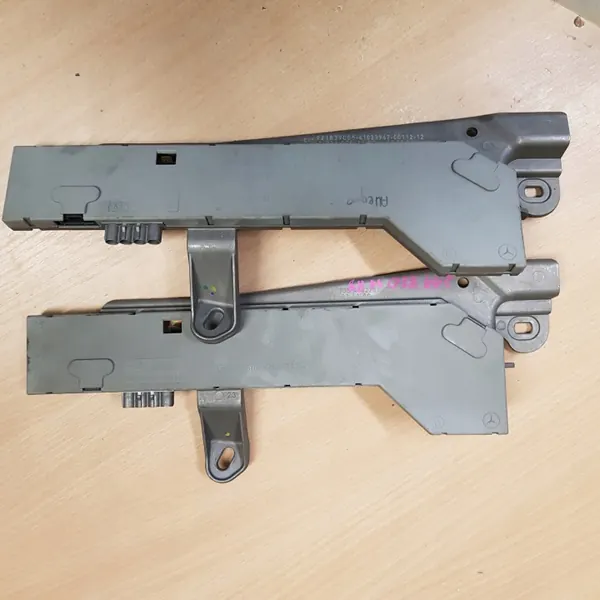 Amplificateur d'antenne Mercedes-Benz OEM A2118204189 image 2