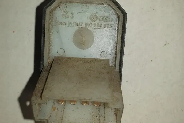 Interruptor de ajuste de espelhos VW GOLF III 1H0959565 image 2