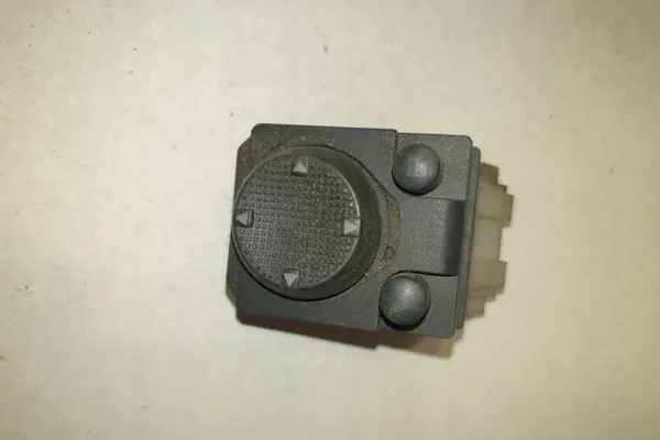 Interruptor de ajuste de espelhos VW GOLF III 1H0959565 image 5
