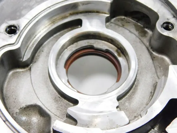 Pompe à huile OEM 37018201 pour Opel Vectra C 1.9 CDTI image 8