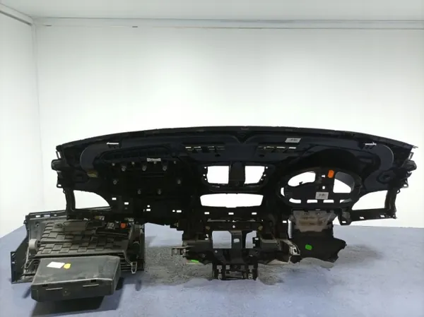 Salpicadero OEM Lochow-282430-01 para Renault Megane III image 8