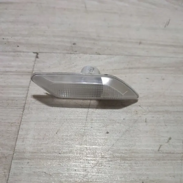 Clignotant gauche OEM 261662708R Dacia Sandero III image 2