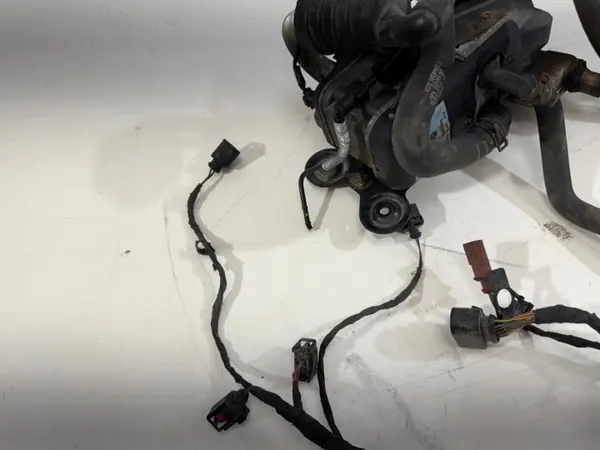 Webasto VW Passat B8 2015- OEM 3Q0815005S image 5