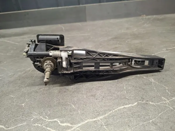 Höger bakdörrhandtag Citroen C3 OEM 9850444480 image 4