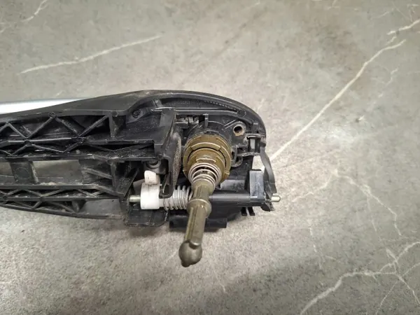 Höger bakdörrhandtag Citroen C3 OEM 9850444480 image 6