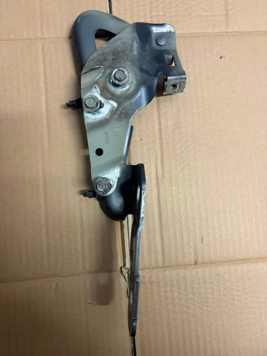 Opel Meriva B linker motorkapscharnier OEM image 3