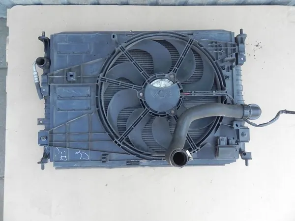 CITROEN C4 PICASSO II 2.0 BLUEHDI Kylare Fläktset OEM image 3