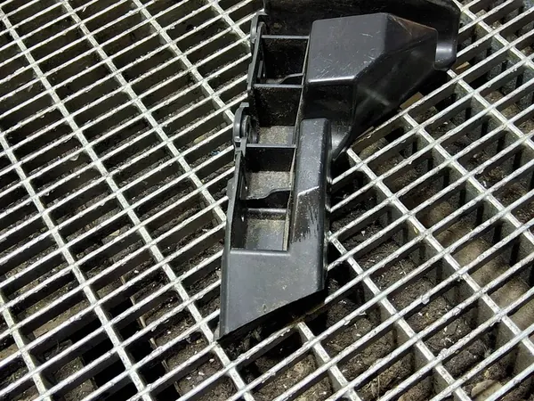 Deslizamento de para-choque dianteiro Seat Leon III direito 5F0807184A image 3