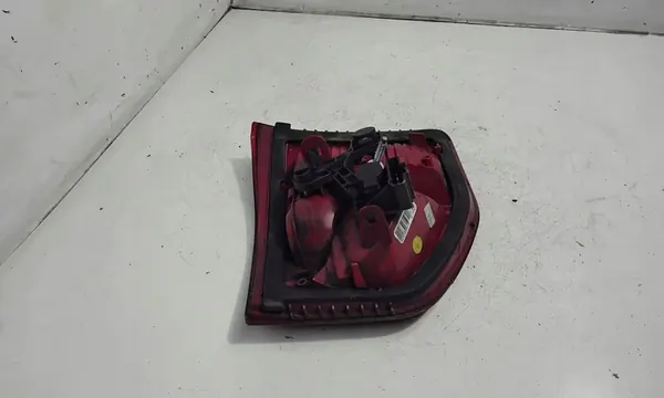 Luz de maletero derecha CITROËN C5 II BREAK 968107428001 image 6